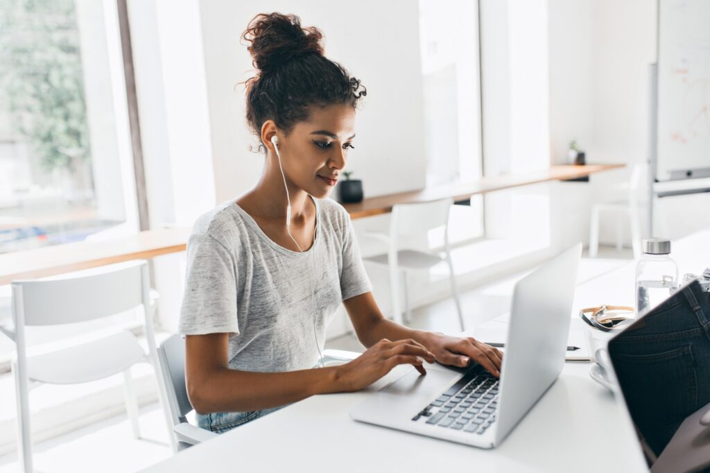 Infoprodutores: saiba como abrir uma empresa corretamente